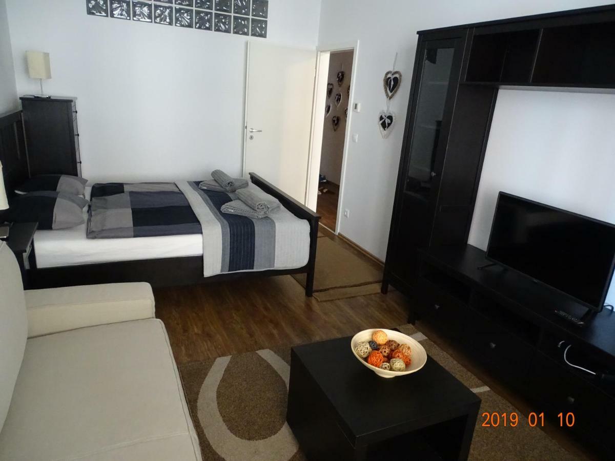 Galeriusbeach Deluxe Apartment Siofok Ngoại thất bức ảnh