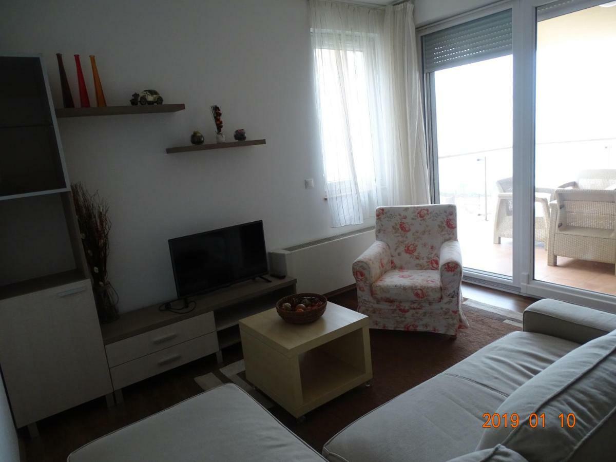 Galeriusbeach Deluxe Apartment Siofok Ngoại thất bức ảnh